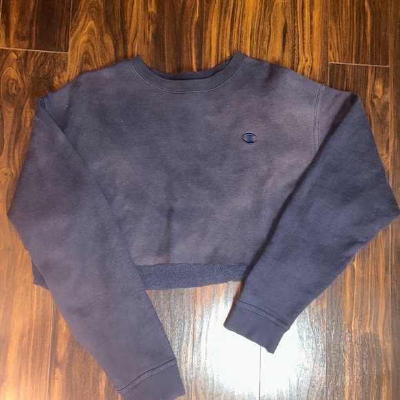 Champion Vintage Navy Blue Cropped Sweatshirt - Picture 1 of 4